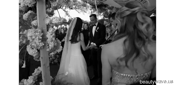 An Elegant Barbecue Feast and a Danielle Frankel Gown Create the Atmosphere for This Fashion Editor's Wedding in Texas.
