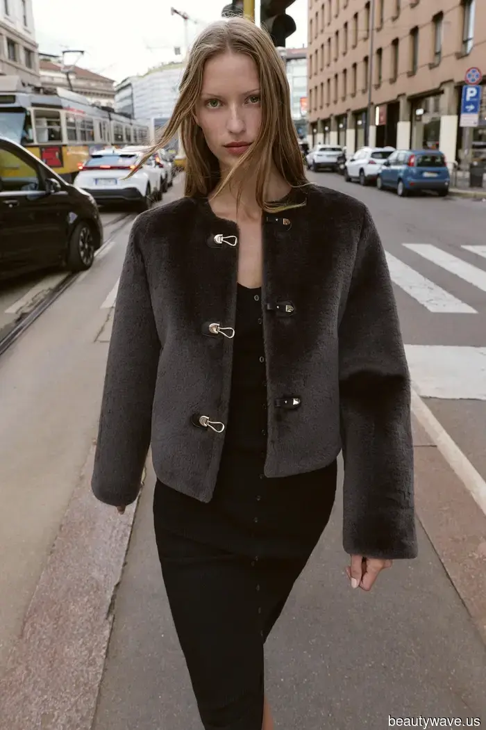 I’m amazed—Alexa Chung has totally convinced me to buy these new items from Zara.
