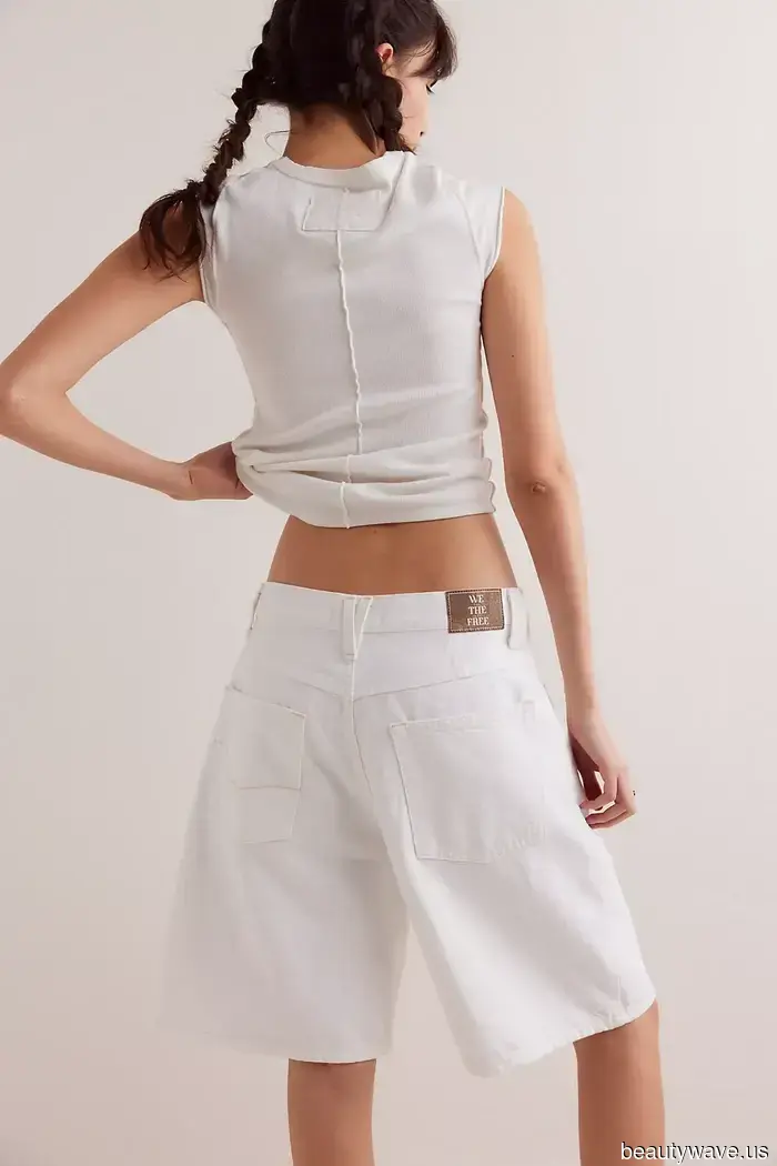 Blue jeans are perfectly fine, but for the fall, stylish individuals recognize that this debated denim trend appears more luxurious.