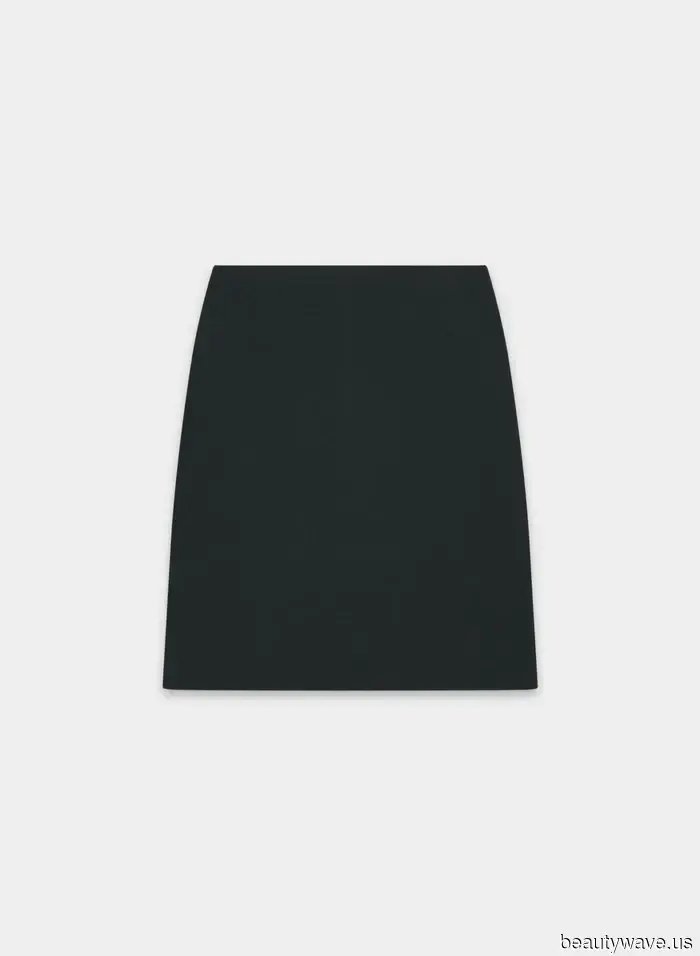 Se indossi la tendenza della gonna al ginocchio esattamente in questo modo, non sembrerai mai fuori moda.