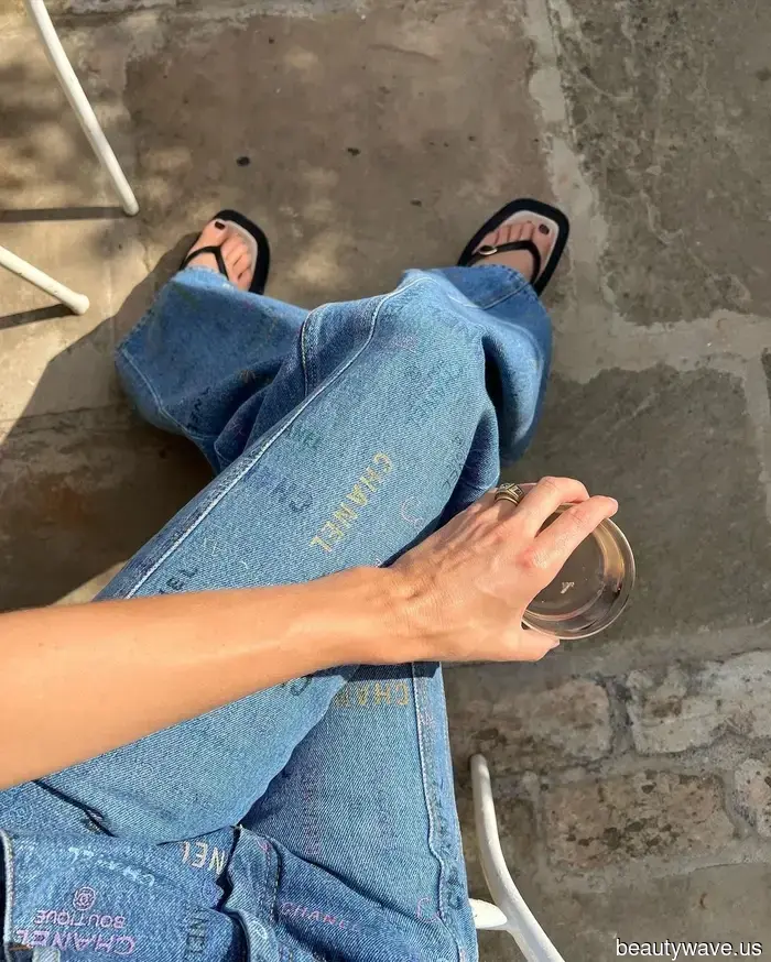 Blue jeans will always remain timeless, but these five shoe colors can give them a more modern touch.