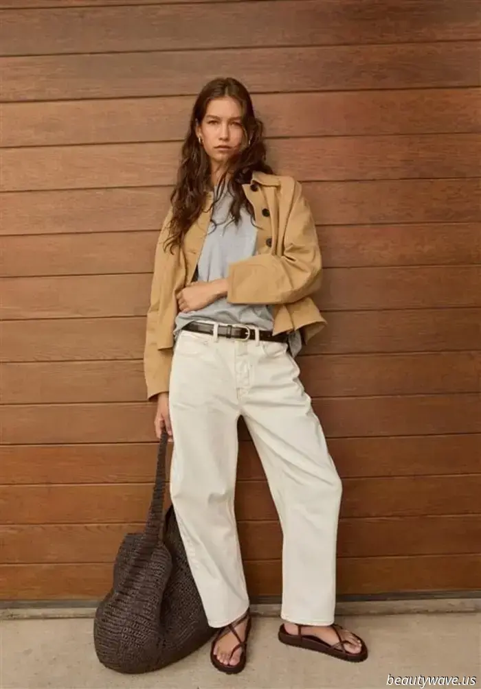 This sandal color ensures that your white jeans ensembles appear stylish rather than inexpensive.
