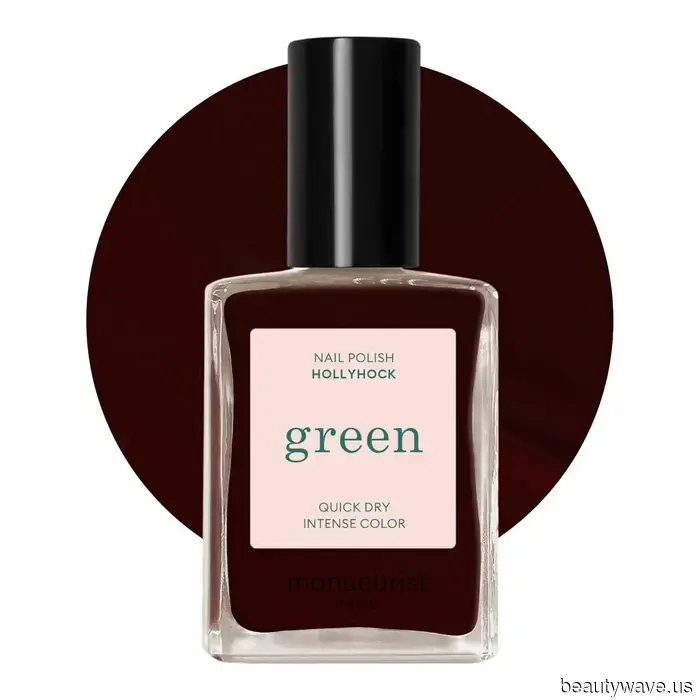 Cada individuo chic está usando uñas de "Navidad Gótica" en este momento&mdash;6 conjuntos vampíricos que actualmente…