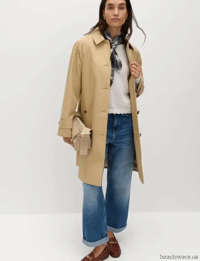 Statt Sneakers und Slipper tragen die Franzosen immer diesen schicken Schuhtrend mit cropped Jeans.