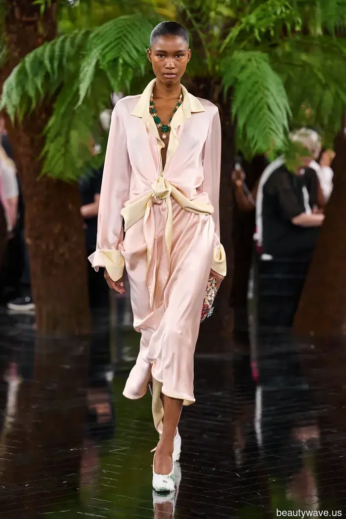 Chanel! Dior! Schiaparelli! Hier ist alles, was Sie von der Pariser Haute Couture Woche sehen müssen.