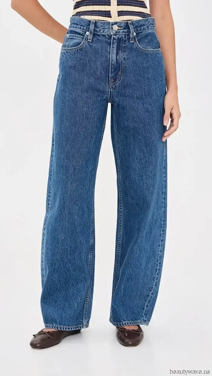 Las mujeres elegantes han comenzado a usar sus jeans de esta manera específica en silencio.