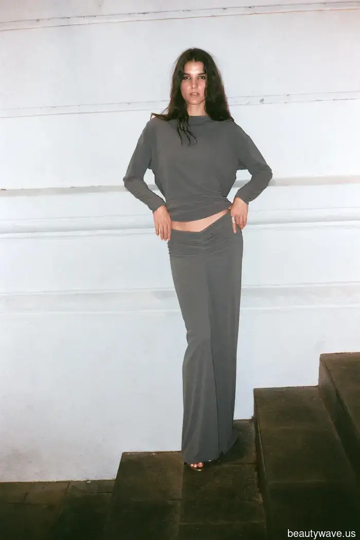 Da Jennifer Aniston a Naomi Campbell&mdash;Questi sono gli icone di stile degli anni '90 che continuano a influenzare il nostro modo di vestirci…