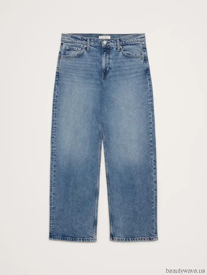 Not Skinny, Not Bootcut—The Three Types of Jeans Stylish Individuals Are Pairing With Ballet Flats Now Through 2027.