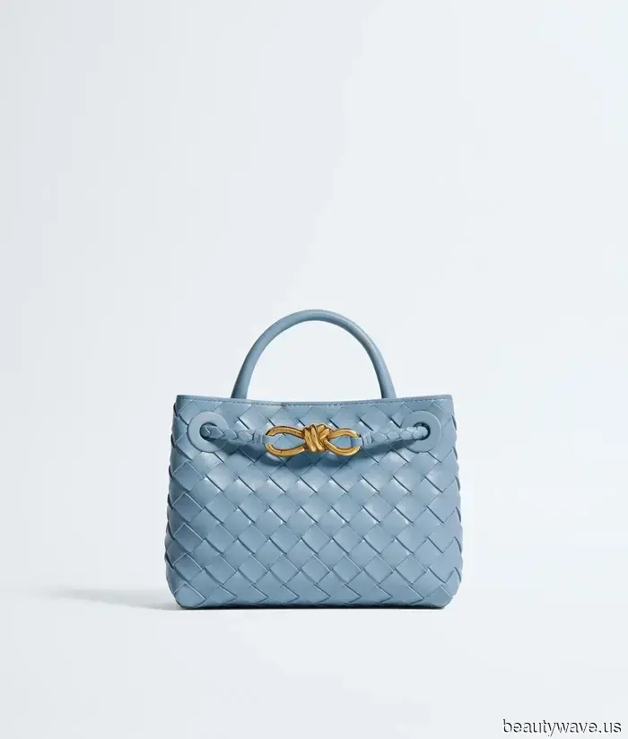 It Girls in NYC and L.A. Are Trading Their XL Totes for This Particular Mini Bag Trend.