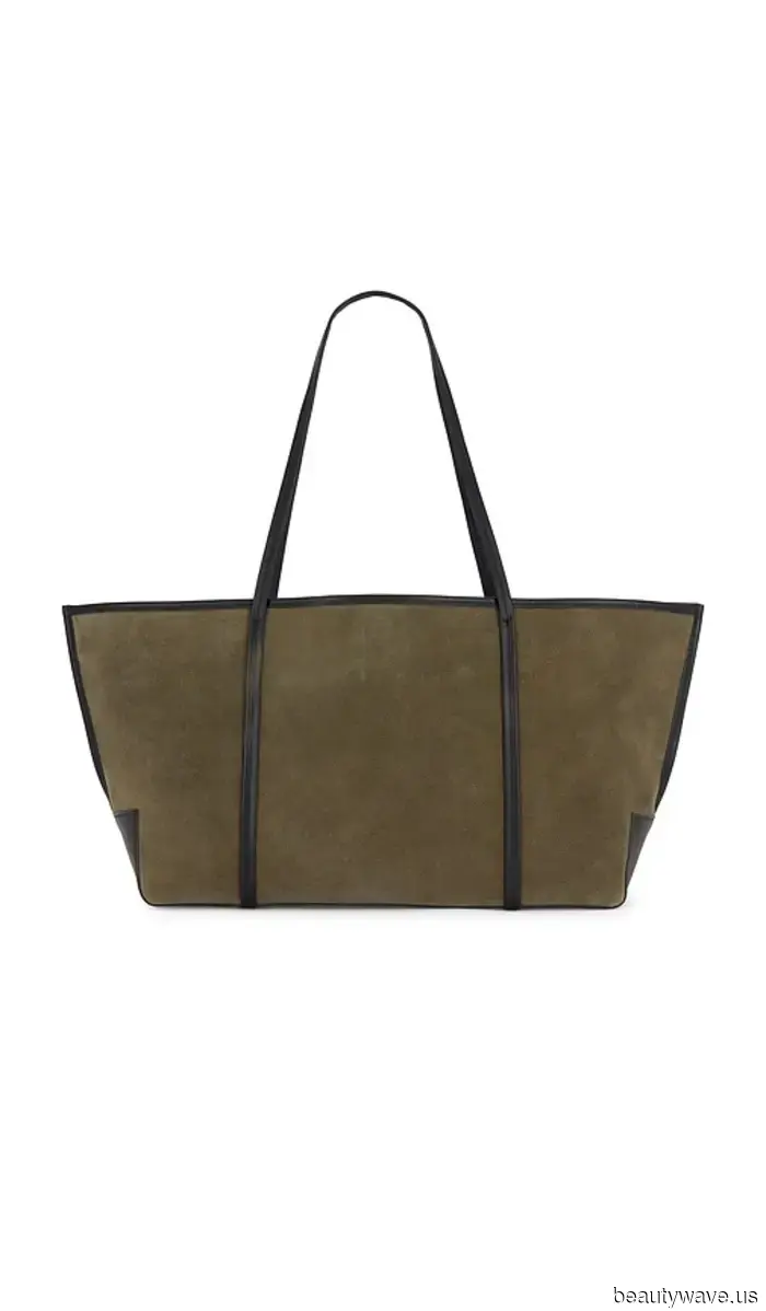 If you plan to wear leggings in 2025, please style them only in these ways, these ways, and these ways.