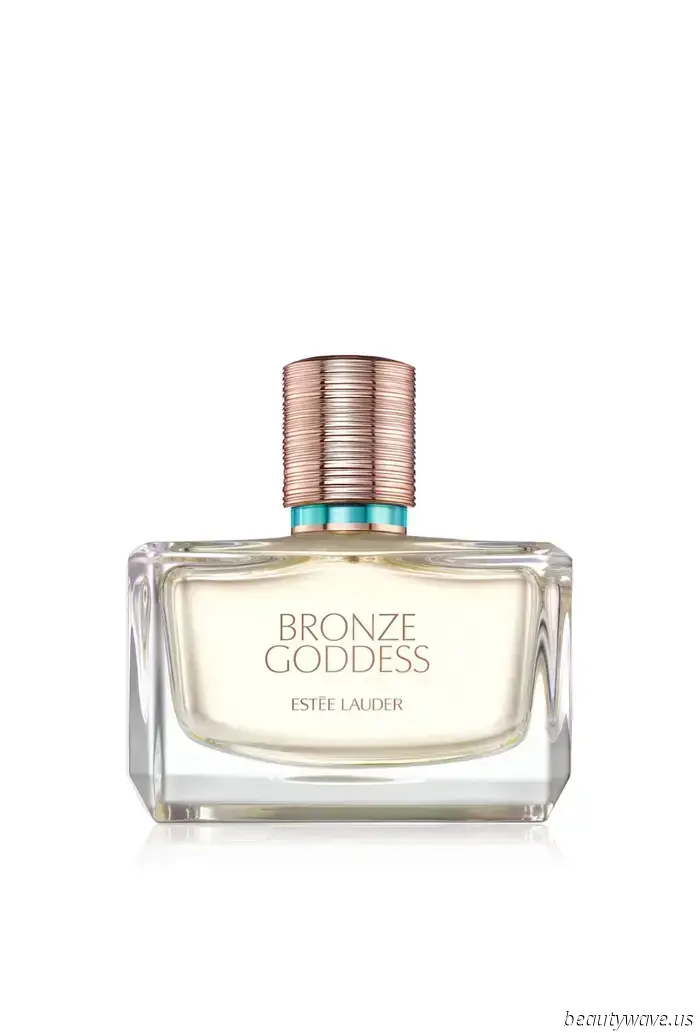 The Summer Fragrance Notes That Capture the Essence of a Vacation in a Bottle