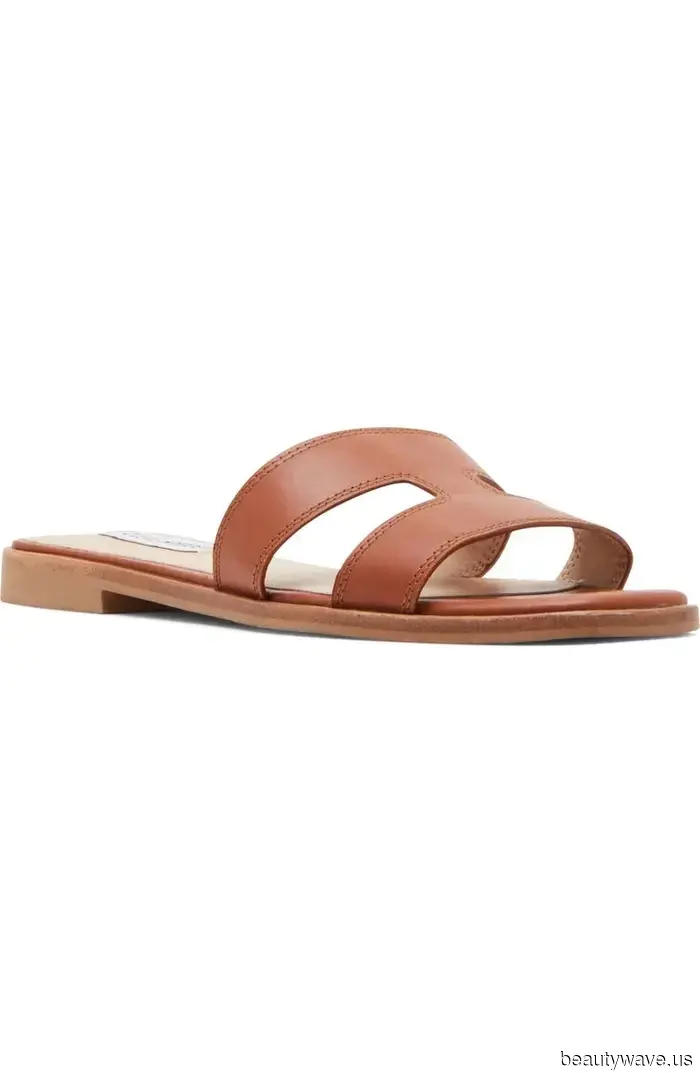 Black sandals are great, but in NYC, it’s common knowledge that this shoe color pairs more stylishly with white pants.