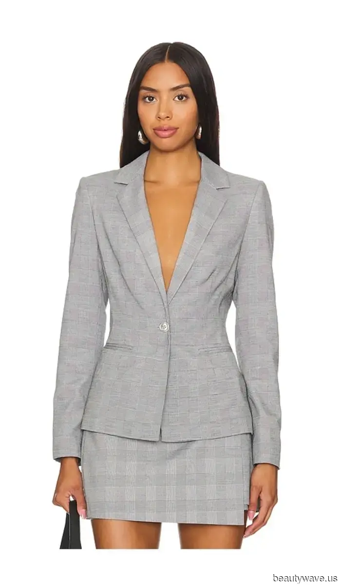 As a Gen Z editor, here are the chic outfit inspirations I'm borrowing from the runways this autumn.