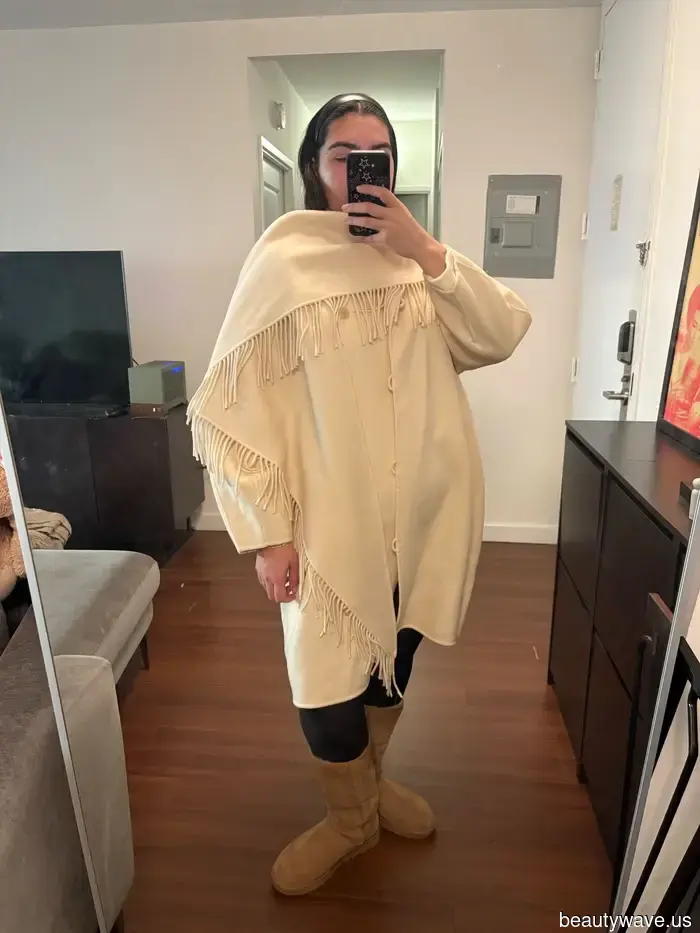 Von Paris Hilton bis Addison Rae, Hollywood-Royalty ist dieser umstrittenen Winterstiefel-Trend treu.