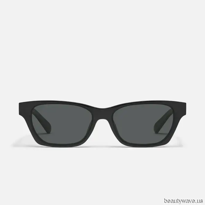 I'm a Shopping Director, and I really need you to check out these 32 incredibly stylish items.