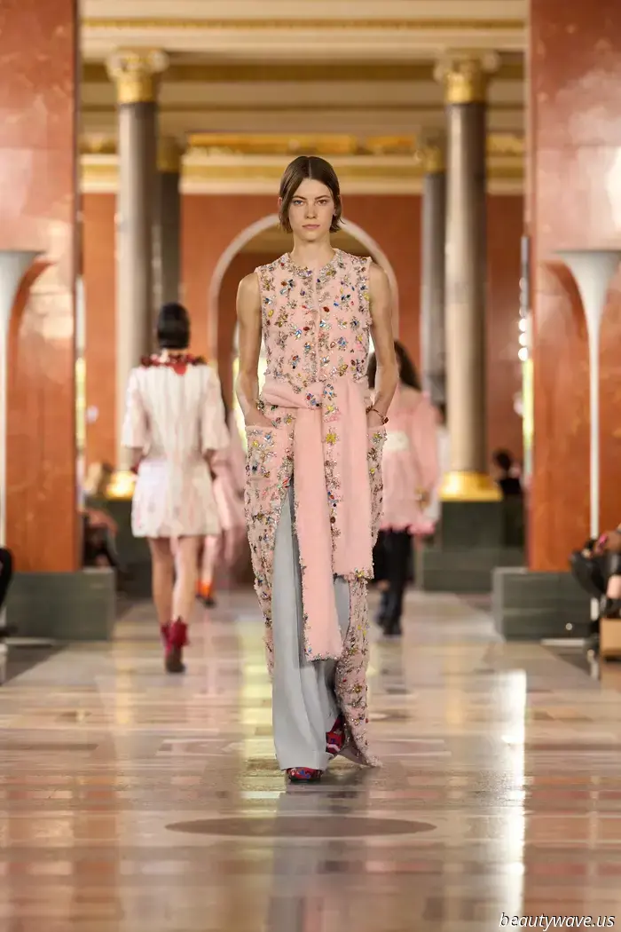 Annulla i tuoi piani — 4 modi in cui la collezione Primavera 2026 di Louis Vuitton è stata pensata per chi ama stare a casa