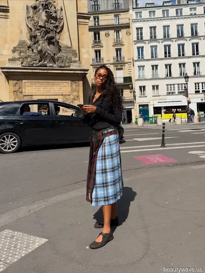 Apologies, Sandals—this summer, French It Girls are opting for these timeless footwear trends instead.