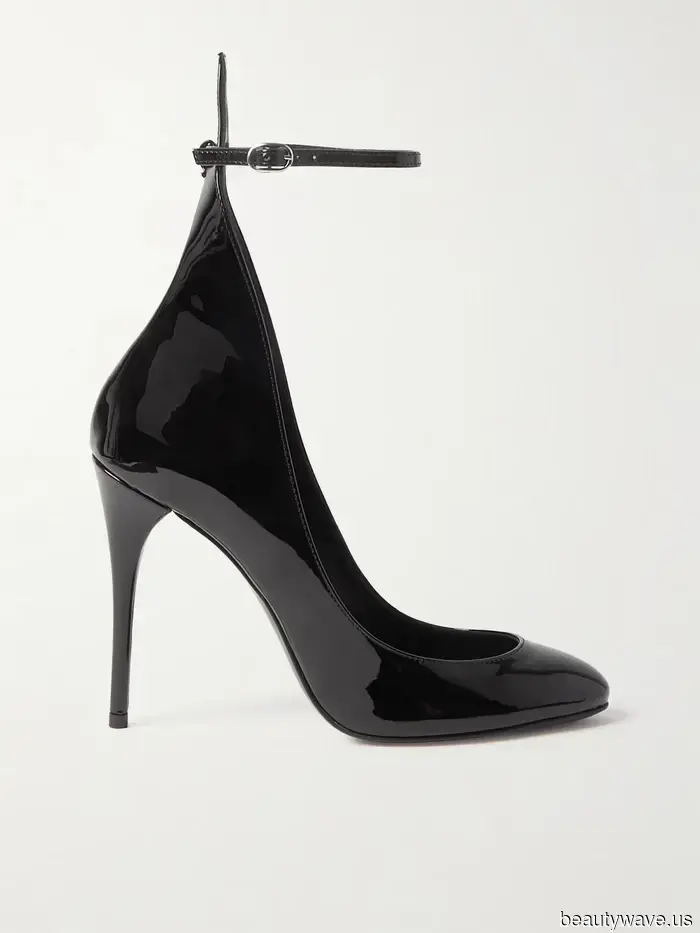 The Most Controversial Heel Trend of the 2000s Is Making a Comeback—Here’s How It Girls Are Styling It in 2026.