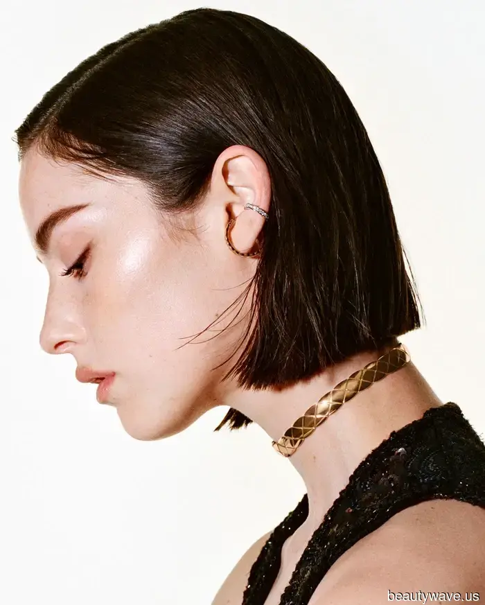 Gracie Abrams is the latest muse for Chanel's Coco Crush Collection—take a look at a preview of the breathtaking campaign.