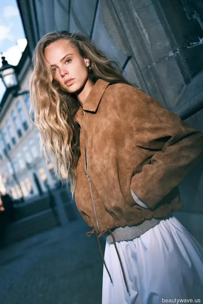 5 Chic, Effortless Items to Discover in a French Woman's Autumn Capsule Wardrobe