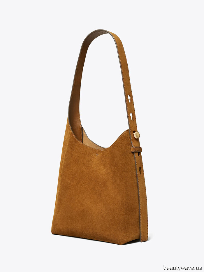 Breaking: Meghan Markle ha appena approvato l'abbinamento del blu navy con questo colore di scarpe ultra ricco (non è né nero né bianco)