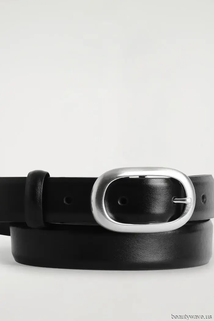 Black shoes will forever be a classic choice, but this stylish shoe color is the only one I plan to wear this autumn.