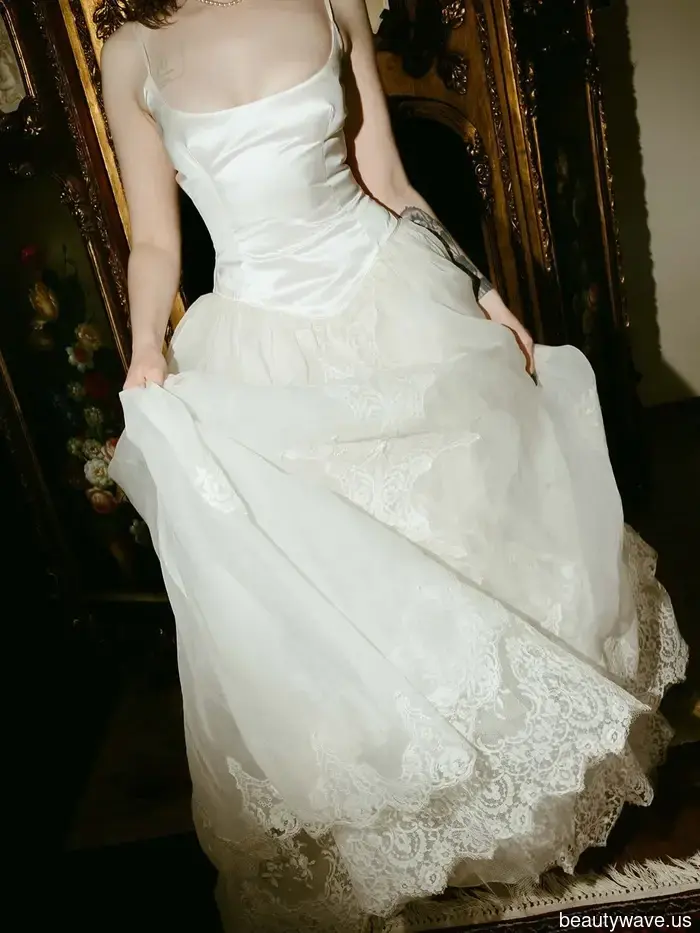 Dagli Archivi agli Scaffali: Perché gli Abiti da Sposa Vintage Stanno Avendo un Momento