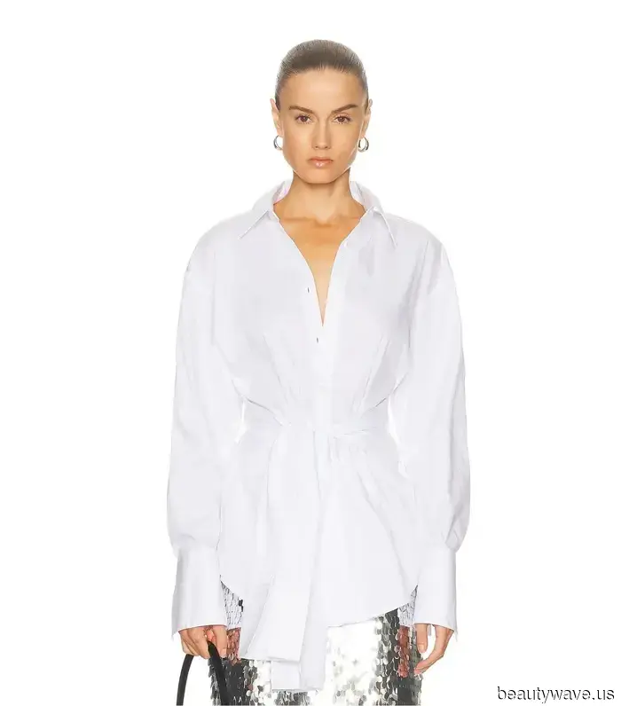 Se indossi la tendenza della gonna al ginocchio esattamente in questo modo, non sembrerai mai fuori moda.