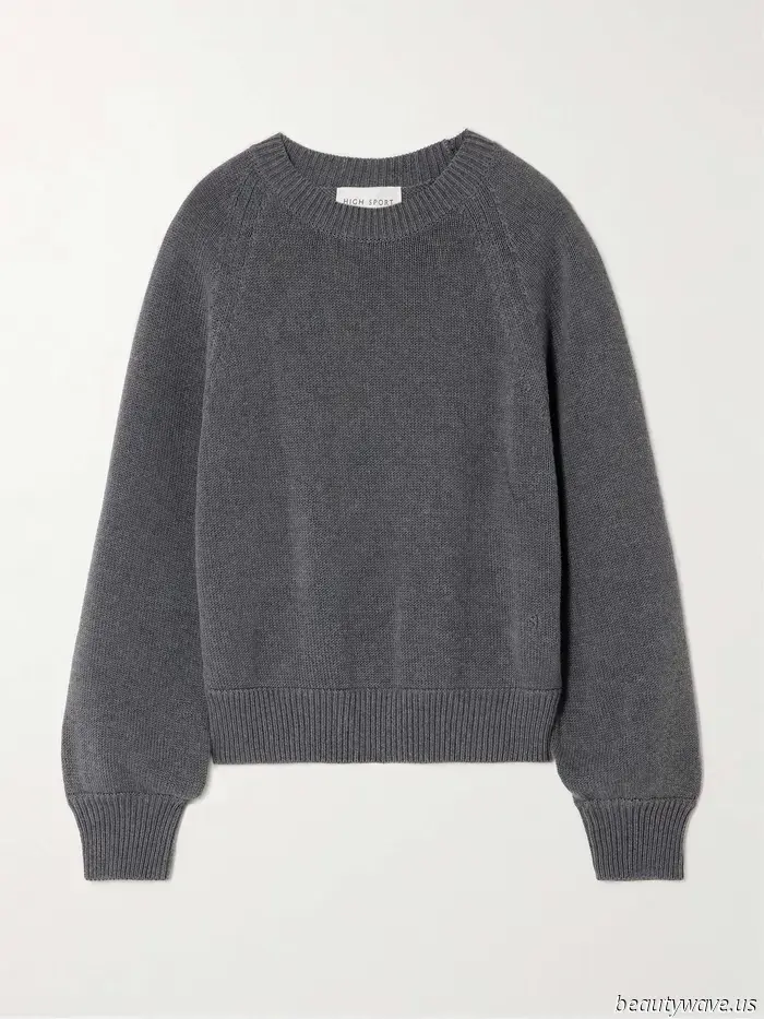 Sophisticated Dressers in Manhattan Are Swapping Suede Flats for This Similarly Luxurious Trend.