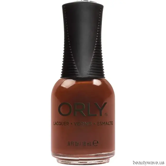 15 Manicures Inspired by Dark Academia That Conjure Images of Dusty Leather Books, Secret Societies, and Plaid Layers