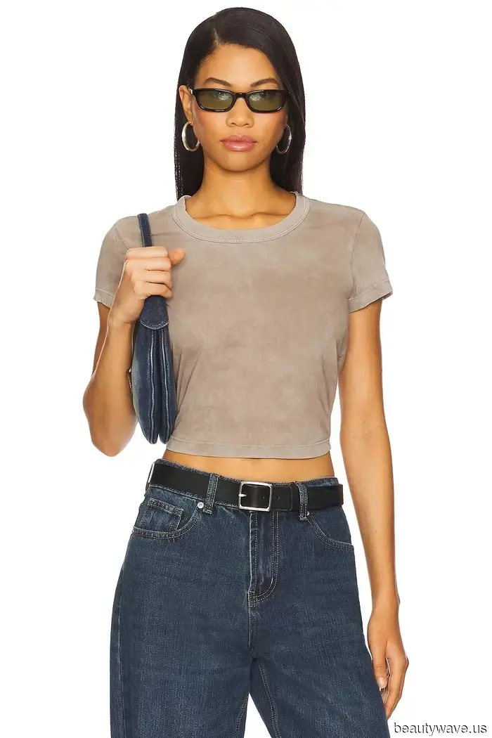 Kendall Jenner has already showcased the three spring outfits that everyone is likely to imitate by May 1.