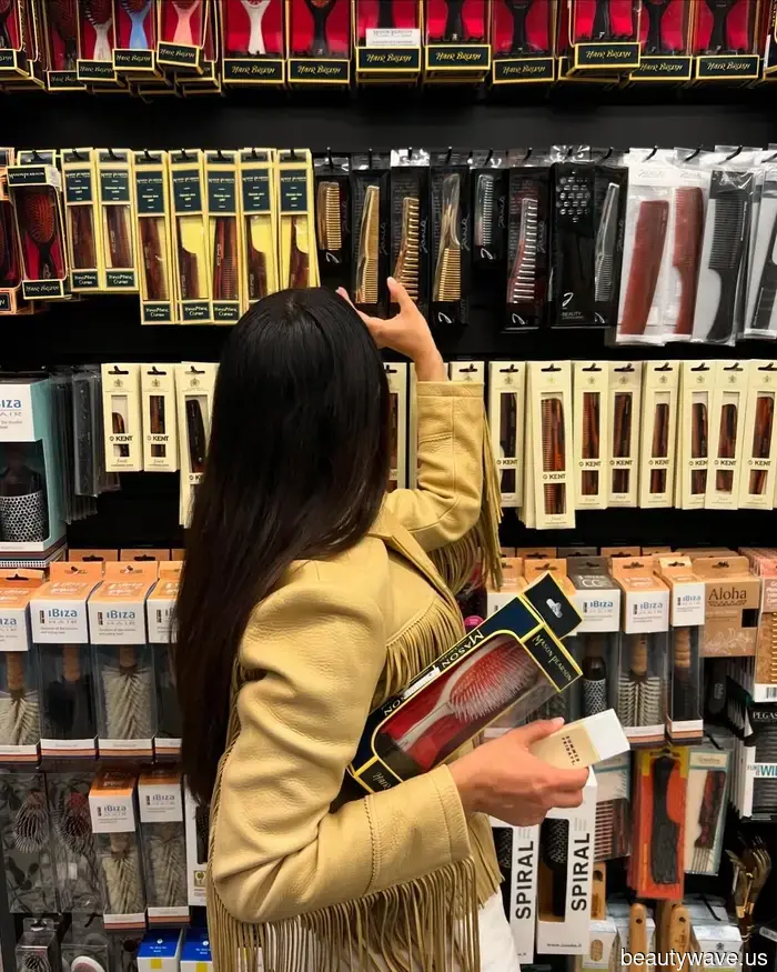 Out of nowhere, individuals with a keen sense of style are incorporating this jacket trend into their fall outfits in 2025.