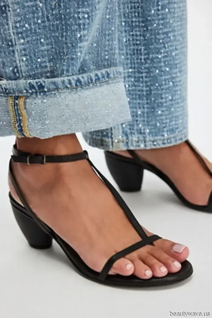 Très Chic! 7 Essential Capsule Wardrobe Items to Bring for a Parisian Getaway