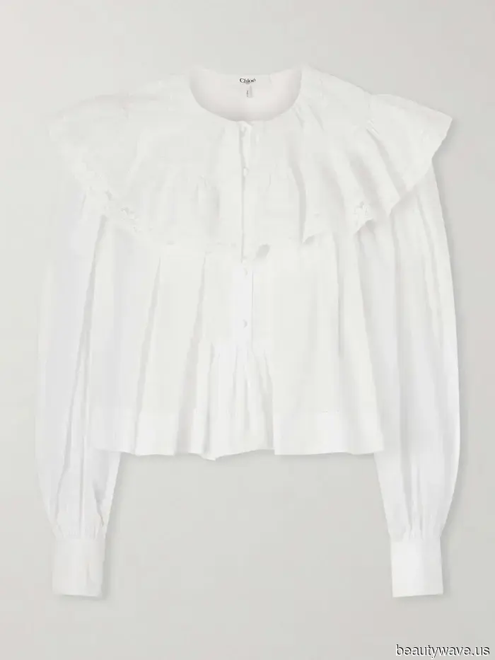 Si vas a usar jeans bootcut a la moda, este estilo de camisa y este estilo de tacones son las combinaciones más efectivas.