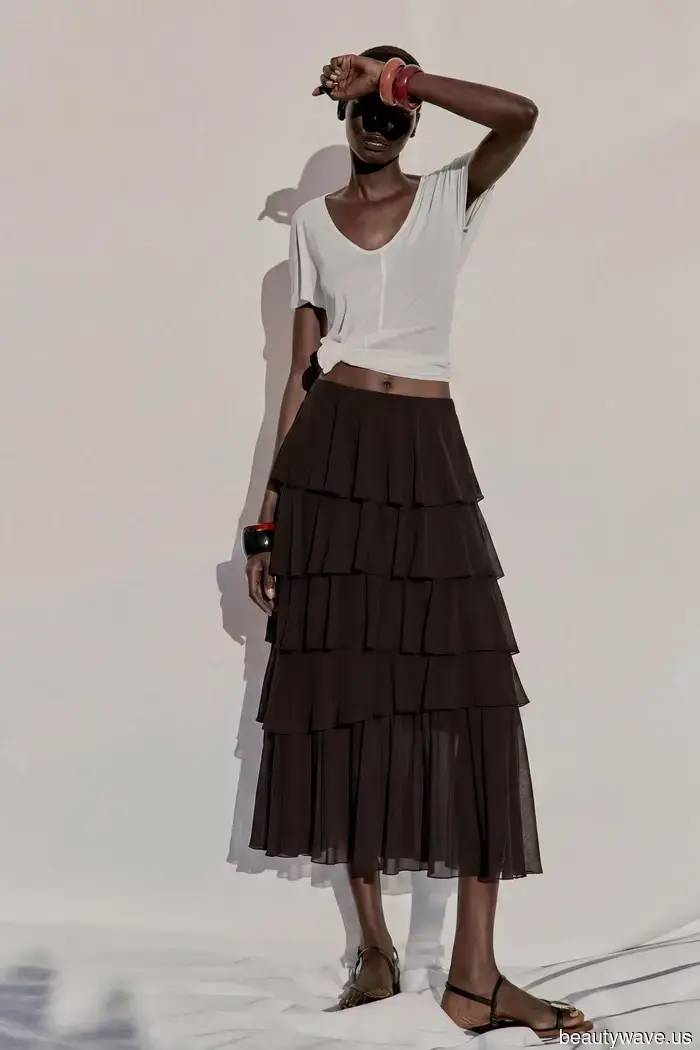 Zara Is Truly Superior in Barcelona—9 Summer Items Stylish European Women Are Already Sporting