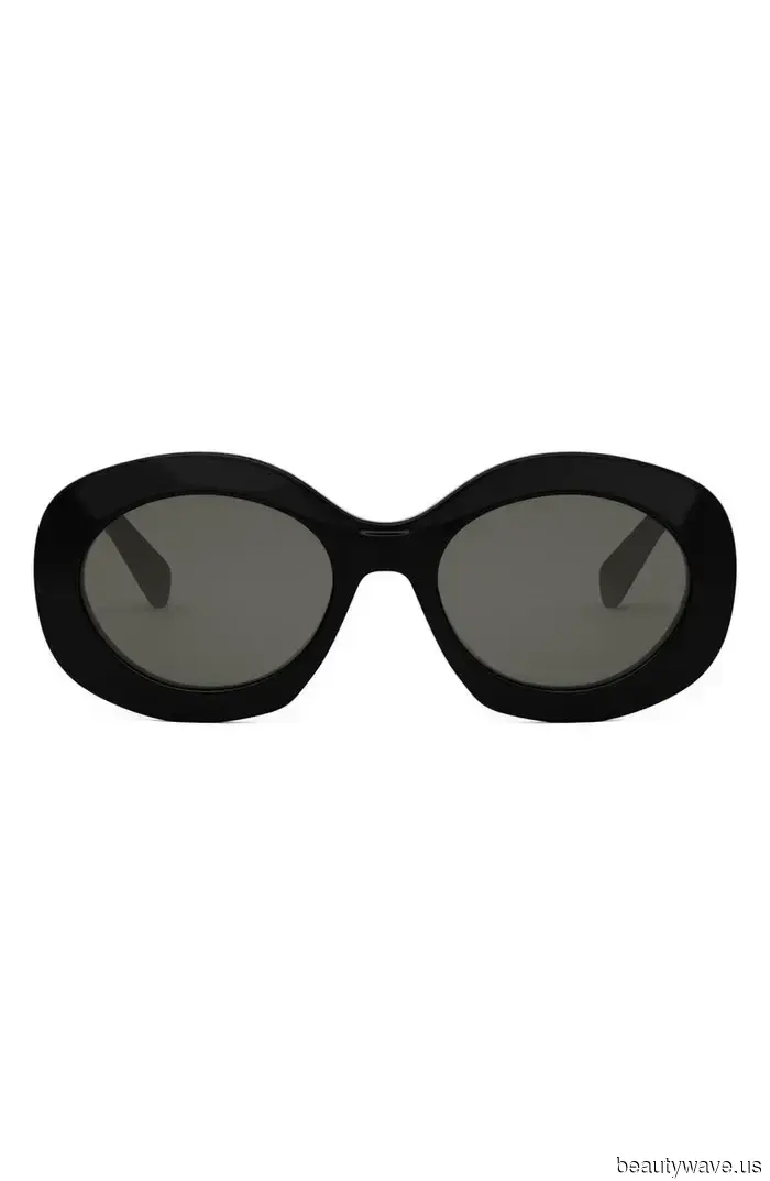 Hold on, Nordstrom has launched an unexpected early Black Friday sale—here are 31 stylish items that are likely to sell out quickly.