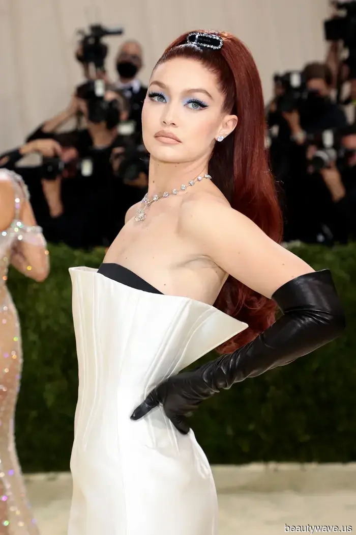 Dal 1981 al 2025, questi look di bellezza del Met Gala sono i migliori di sempre indiscussi.