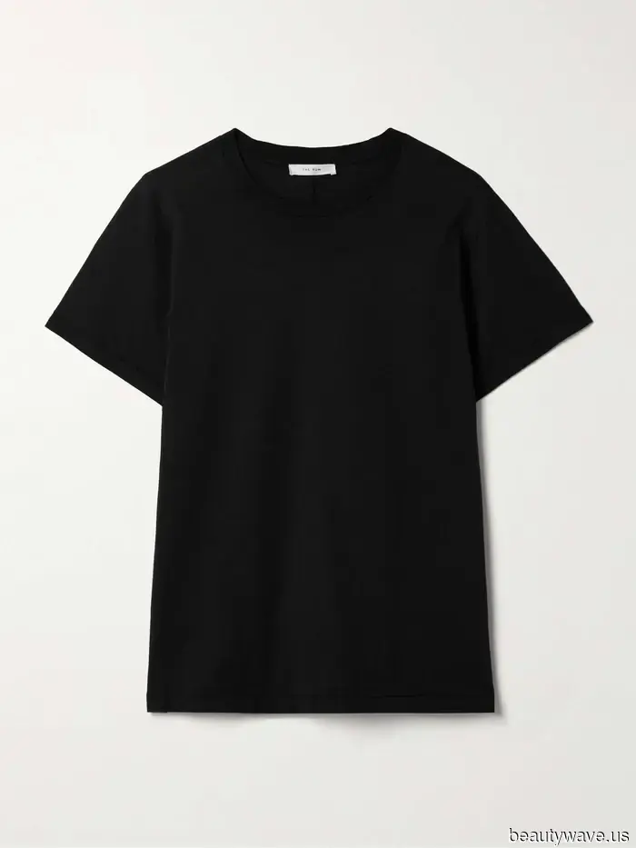 Questo è il modo meno spaventoso di indossare la tendenza dei vestiti trasparenti.