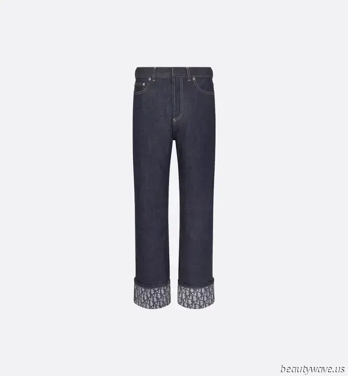 The Extremely Niche Denim Trend That Took Me by Surprise