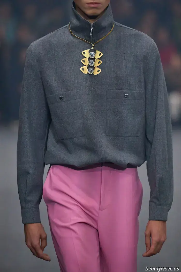 Alessandro Michele bringt sanfte Eleganz und zarte Romantik für Valentinos Frühjahr 2026