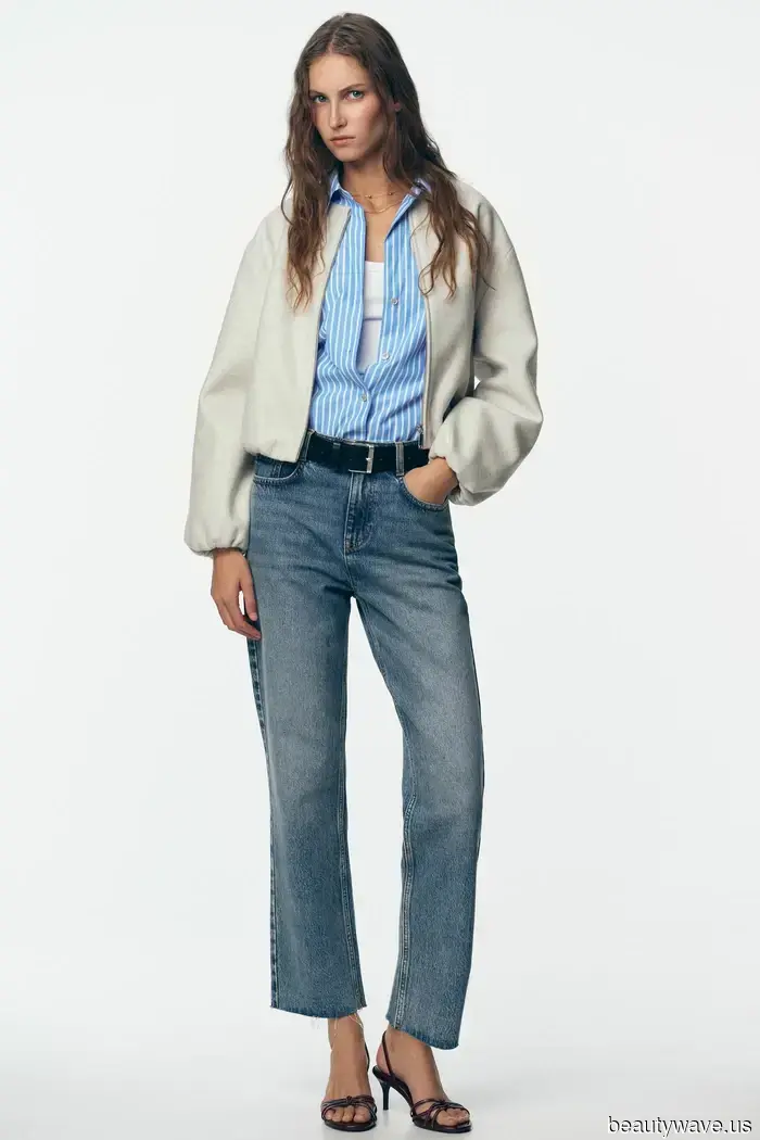 I just returned from Paris—this is the outfit combination of jacket, jeans, and shoes that I noticed everywhere.