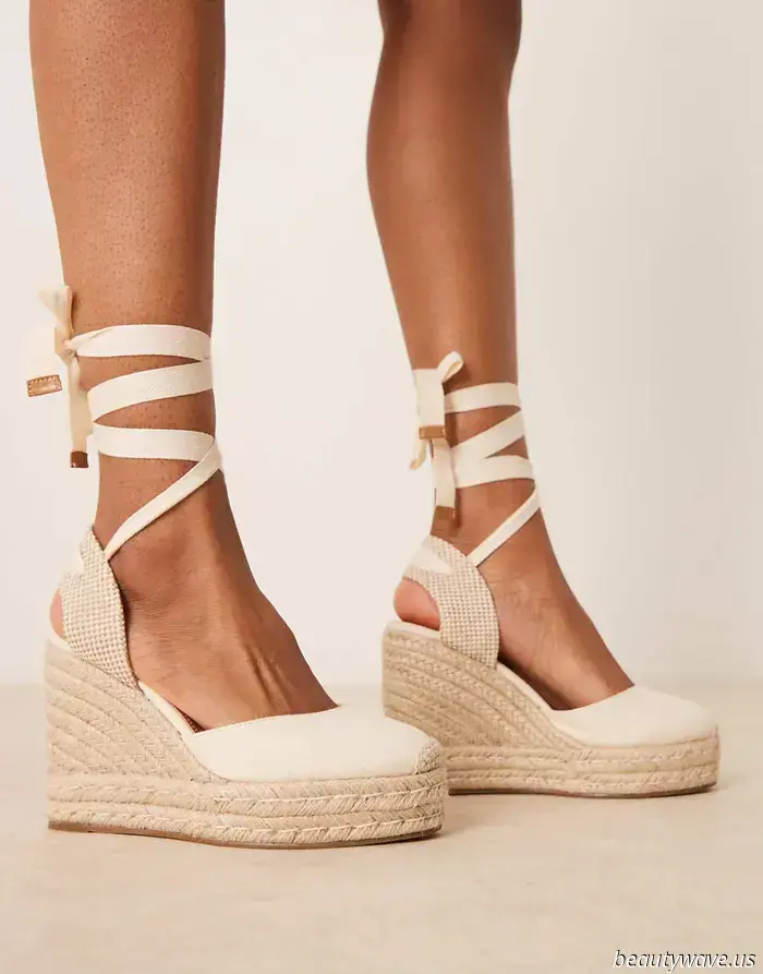 Breaking News: French Women Have Moved On from Sandals—Here Are 3 Types of Shoes They Are Currently Sporting Instead.