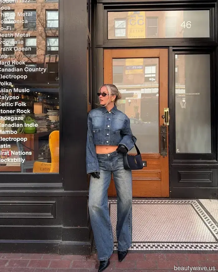 This Outdated Denim Combination is Suddenly the Most Stylish Way to Wear Jeans for Fall 2025.