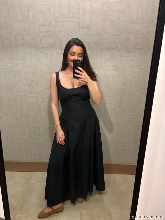 I Tried On Abercrombie's Stylish, Ultra-Minimalist Summer Dresses—These 3 Met My Rigorous Criteria.