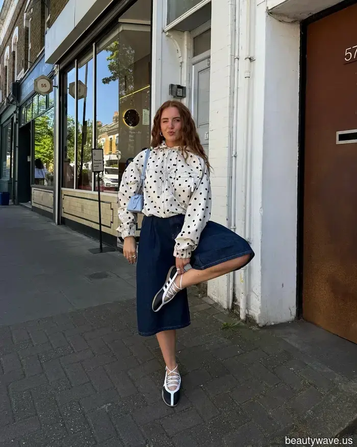 It's a fact: Fashion enthusiasts are trading in their loafers and ballet flats for this controversial sneaker trend.