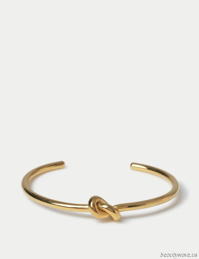 I'm searching for a simple method to enhance my wardrobe this summer—this unbelievably stylish jewelry trend is the answer.