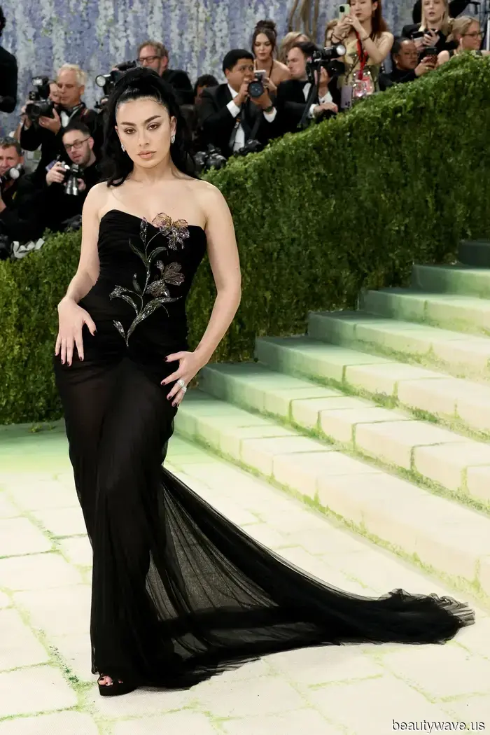 The 2026 Met Gala Red Carpet Outfits That Took Our Breath Away