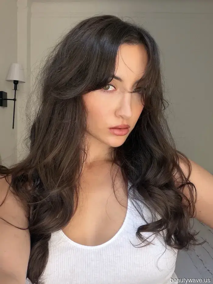From a Chili Lip Plumper to Smoothing Foundations—13 Products That Made the Biggest Impression on WWW Editors in August.