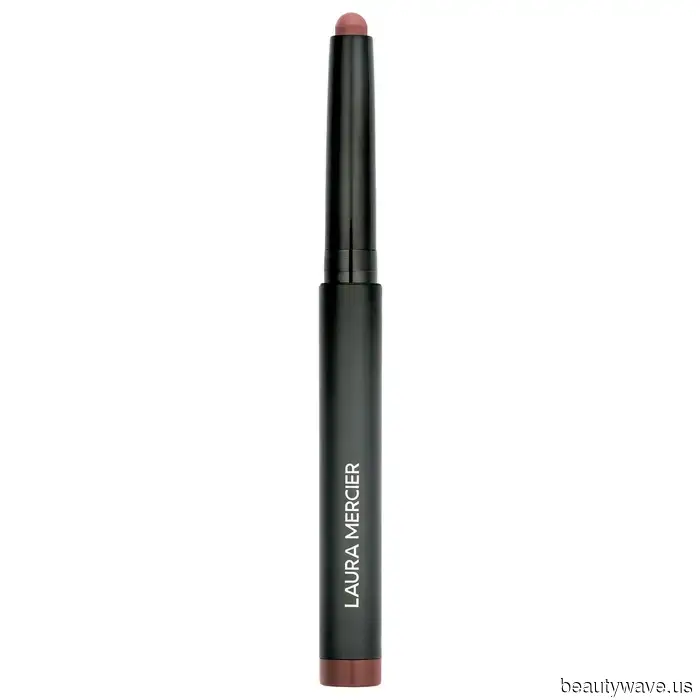 From Oxblood Lips to IDGAF Eye Makeup: Fashion Month Was a Paradise for Beauty Enthusiasts