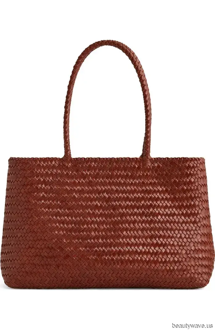 No one sports a white T-shirt quite like a fashion enthusiast—6 exceptionally stylish outfits to replicate now.